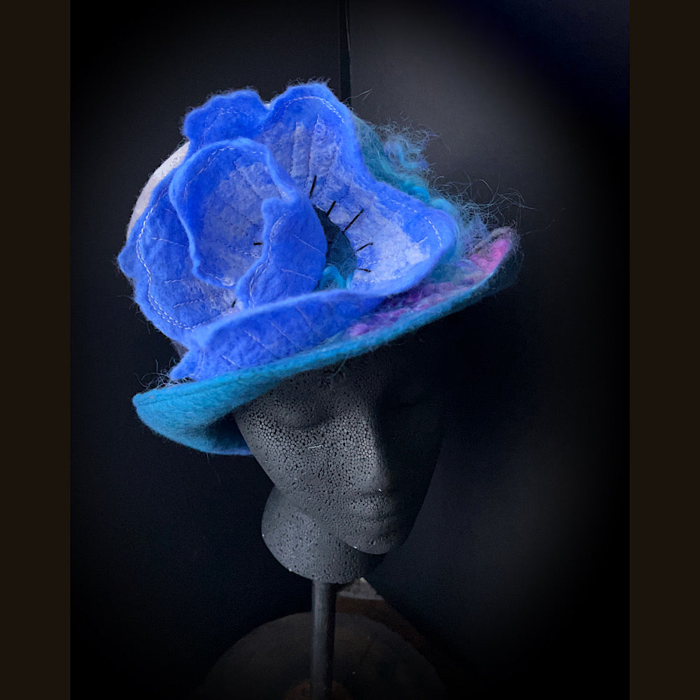 Felted top hat with rose - 23.5”