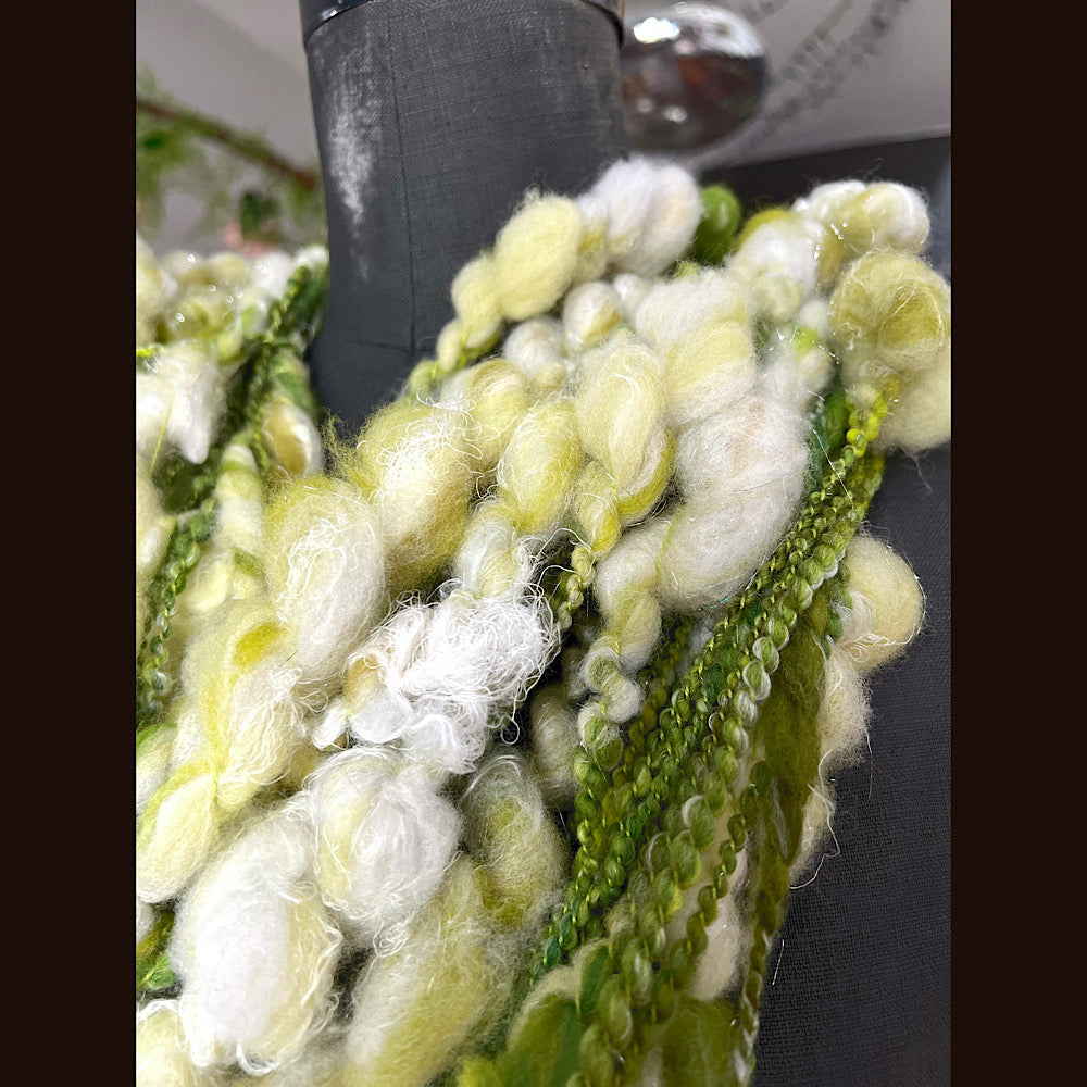 Bubbly art yarn for weavers and knitters