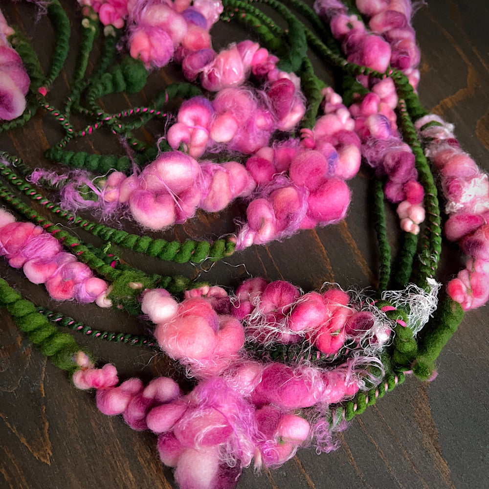 Art yarn for weaving