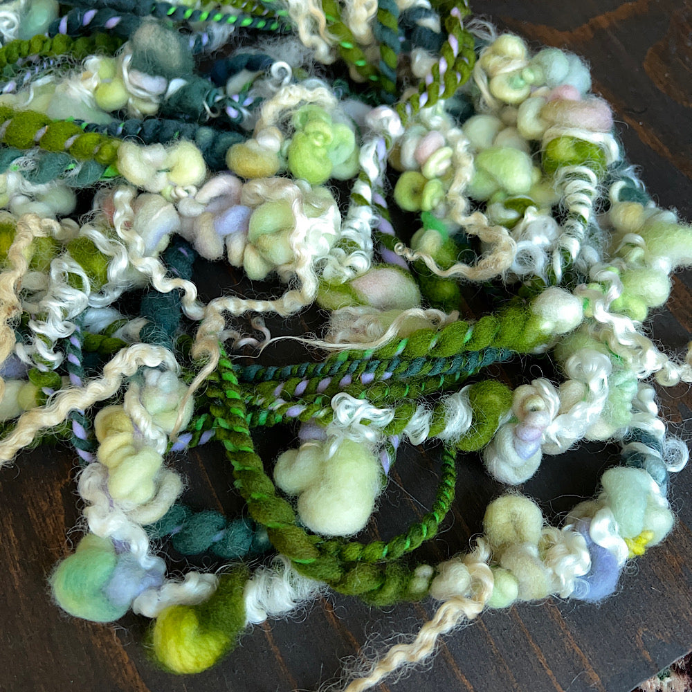 Art yarn for weaving