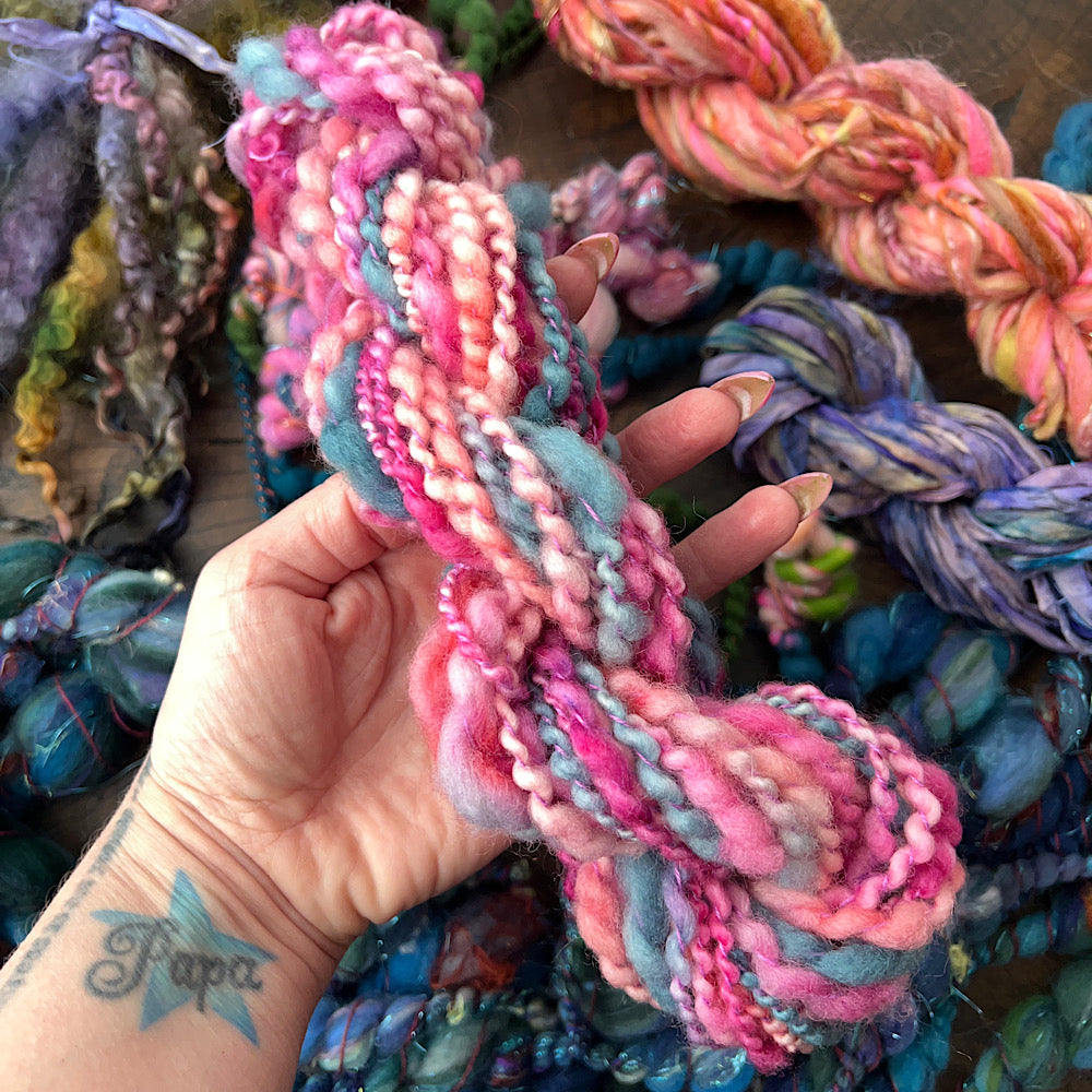 Art yarns weaving or knitting set 4.9 OZ