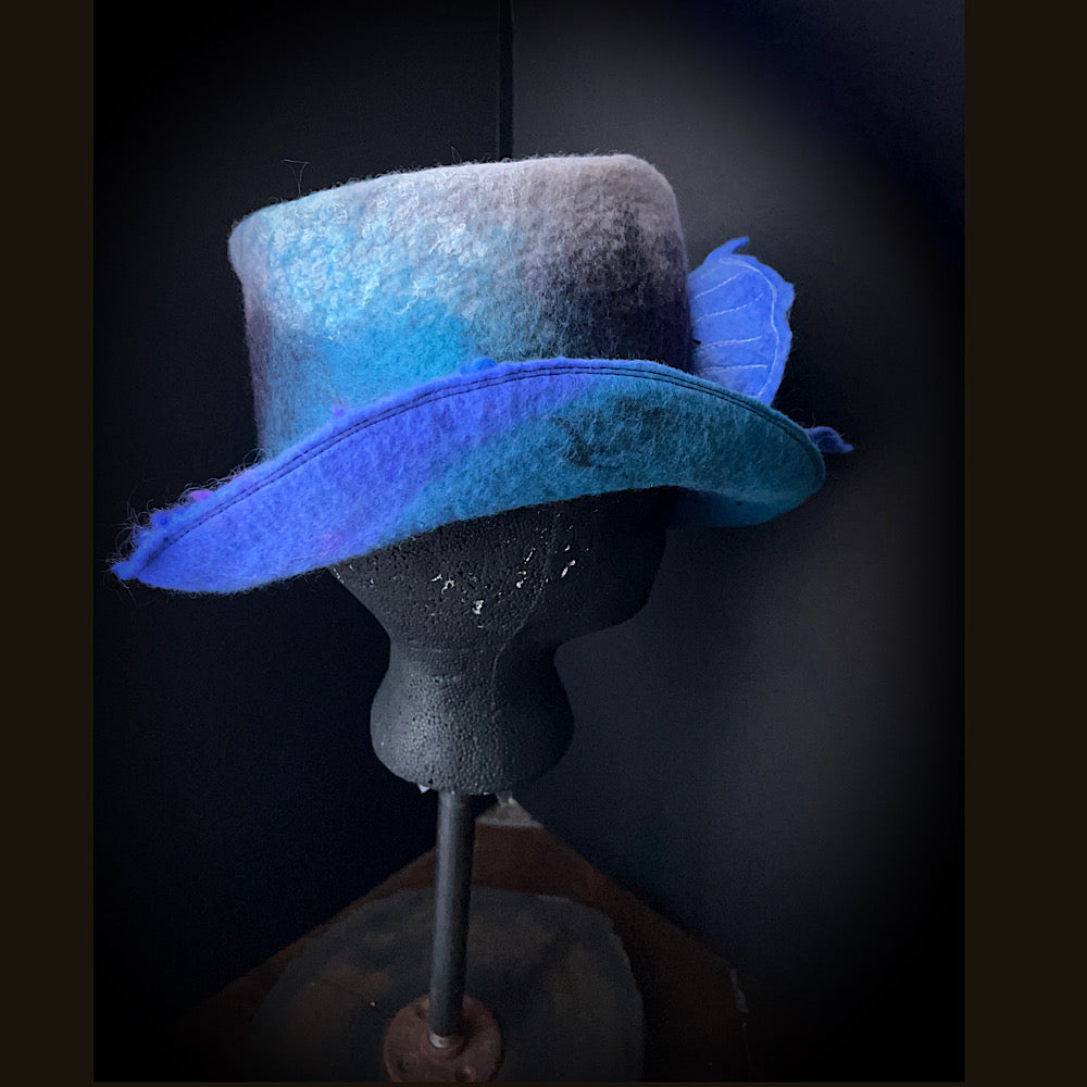 Felted top hat with rose - 23.5”