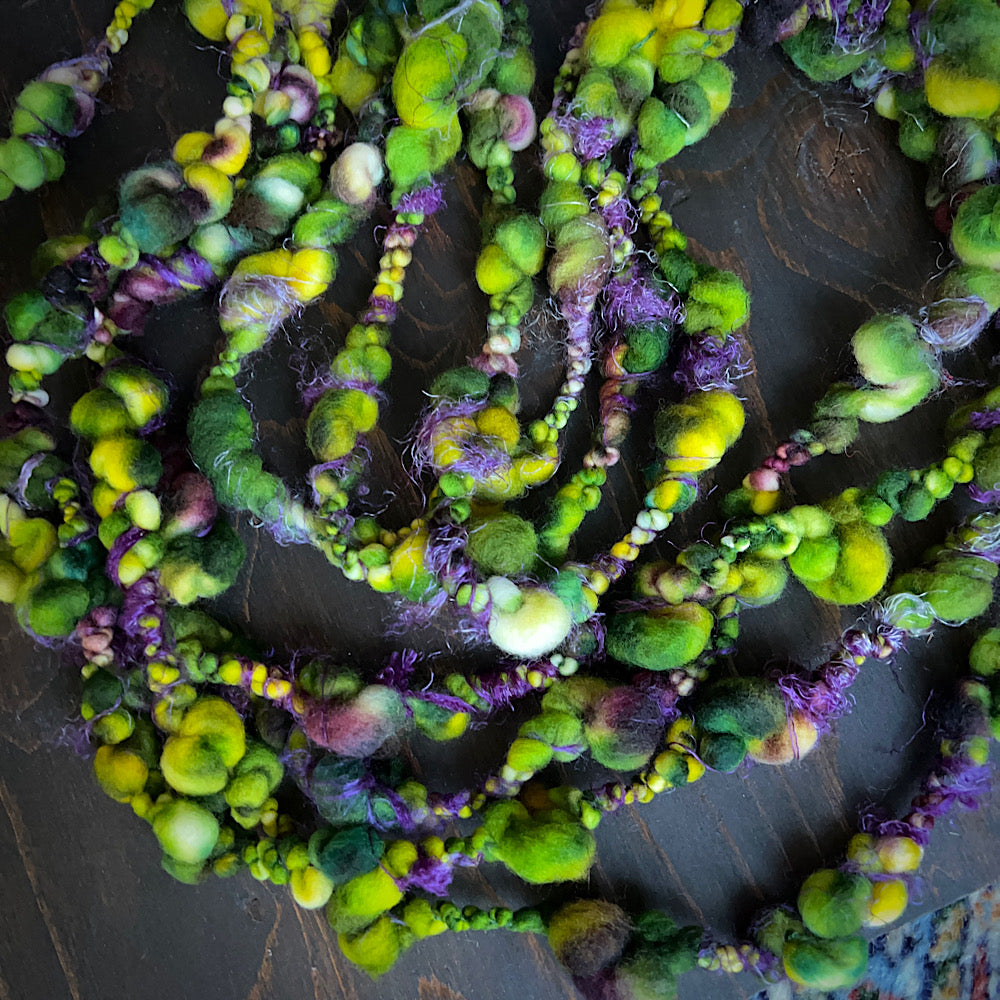 Art yarn for weaving