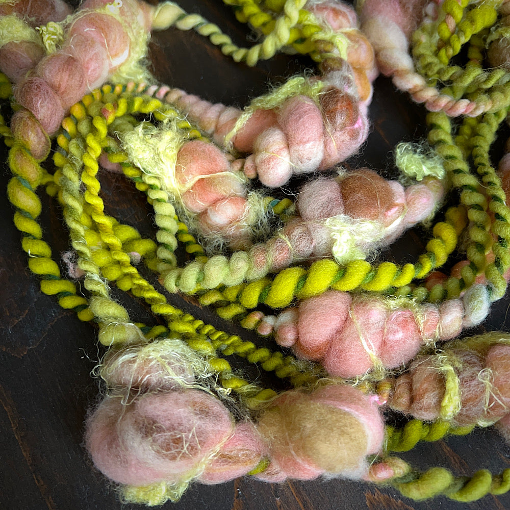 Art yarn for weaving