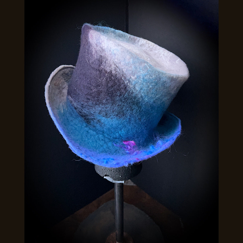Felted top hat with rose - 23.5”