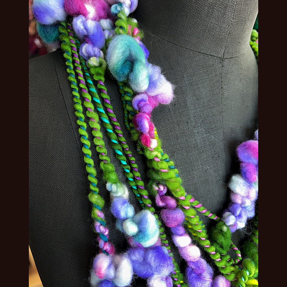 Art yarn for weaving