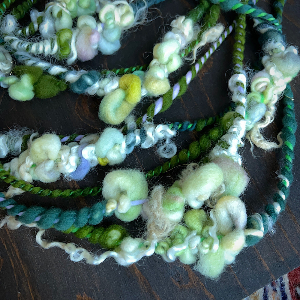 Art yarn for weaving