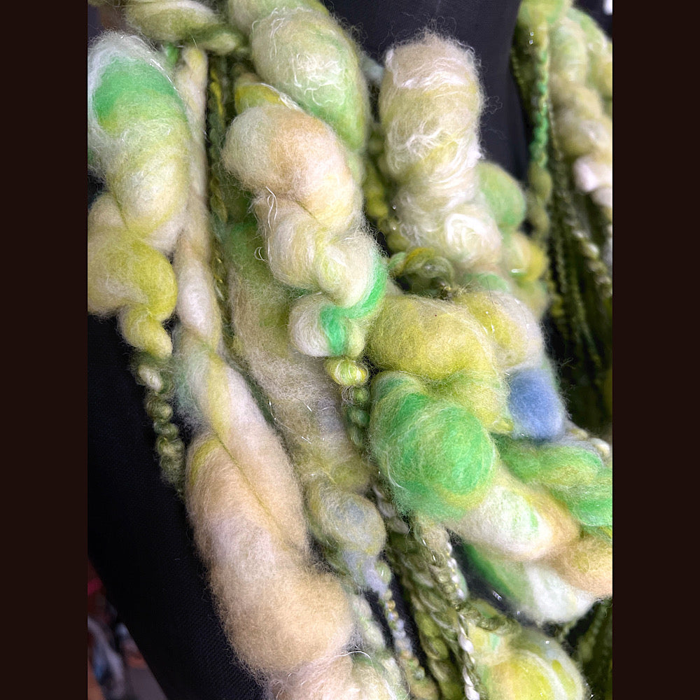 Bubbly art yarn for weavers and knitters