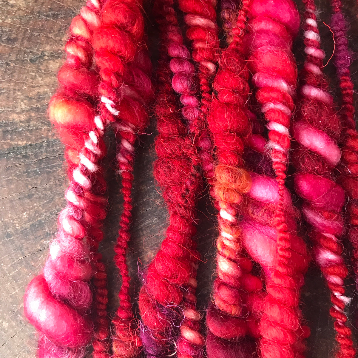 Red art yarn 80g - Mynoush