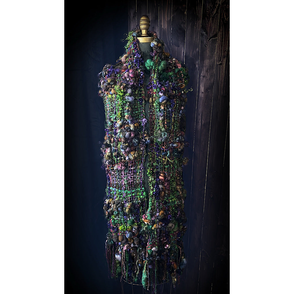 The Peculiar - Woven scarf