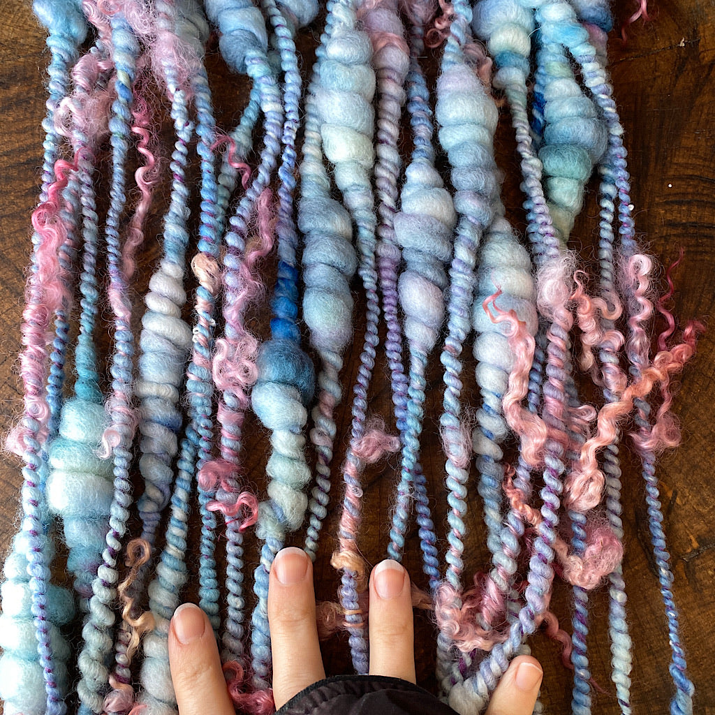 Little girl - Art yarn