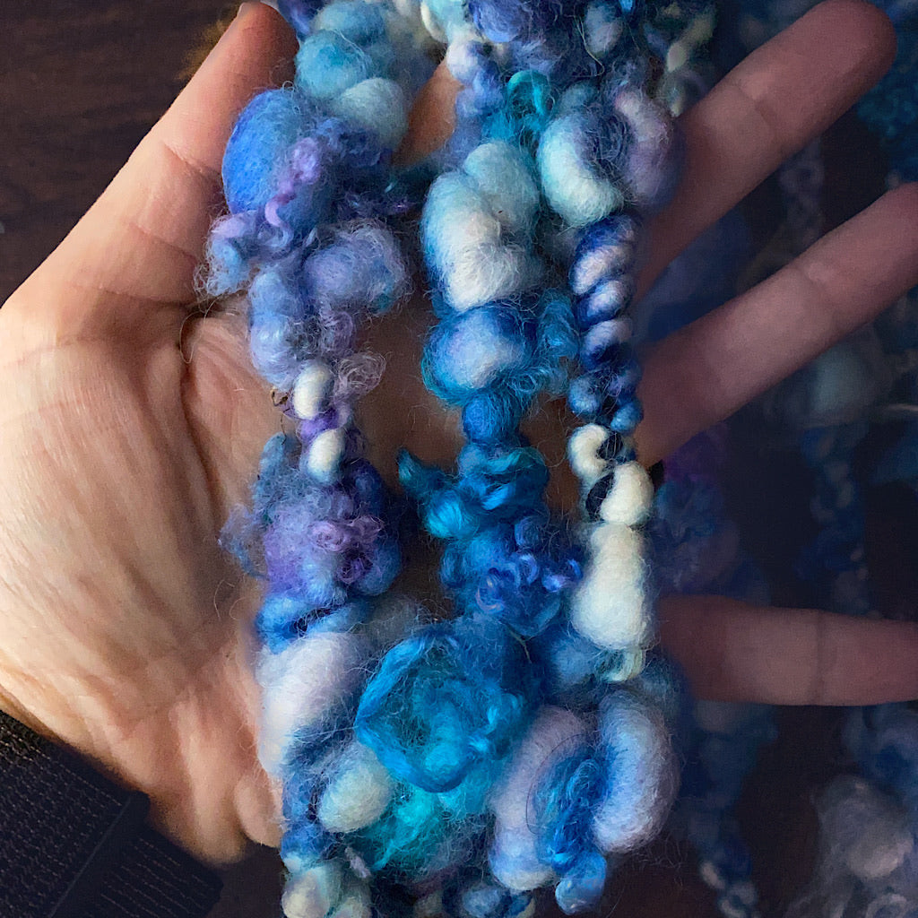 Les yeux bleus - Art yarn