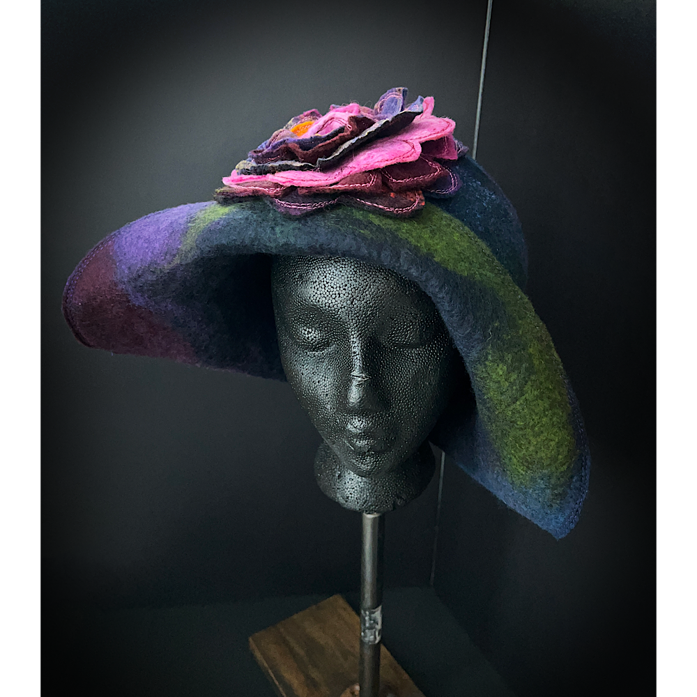 Felted flapper’s hat with rose size 24” large