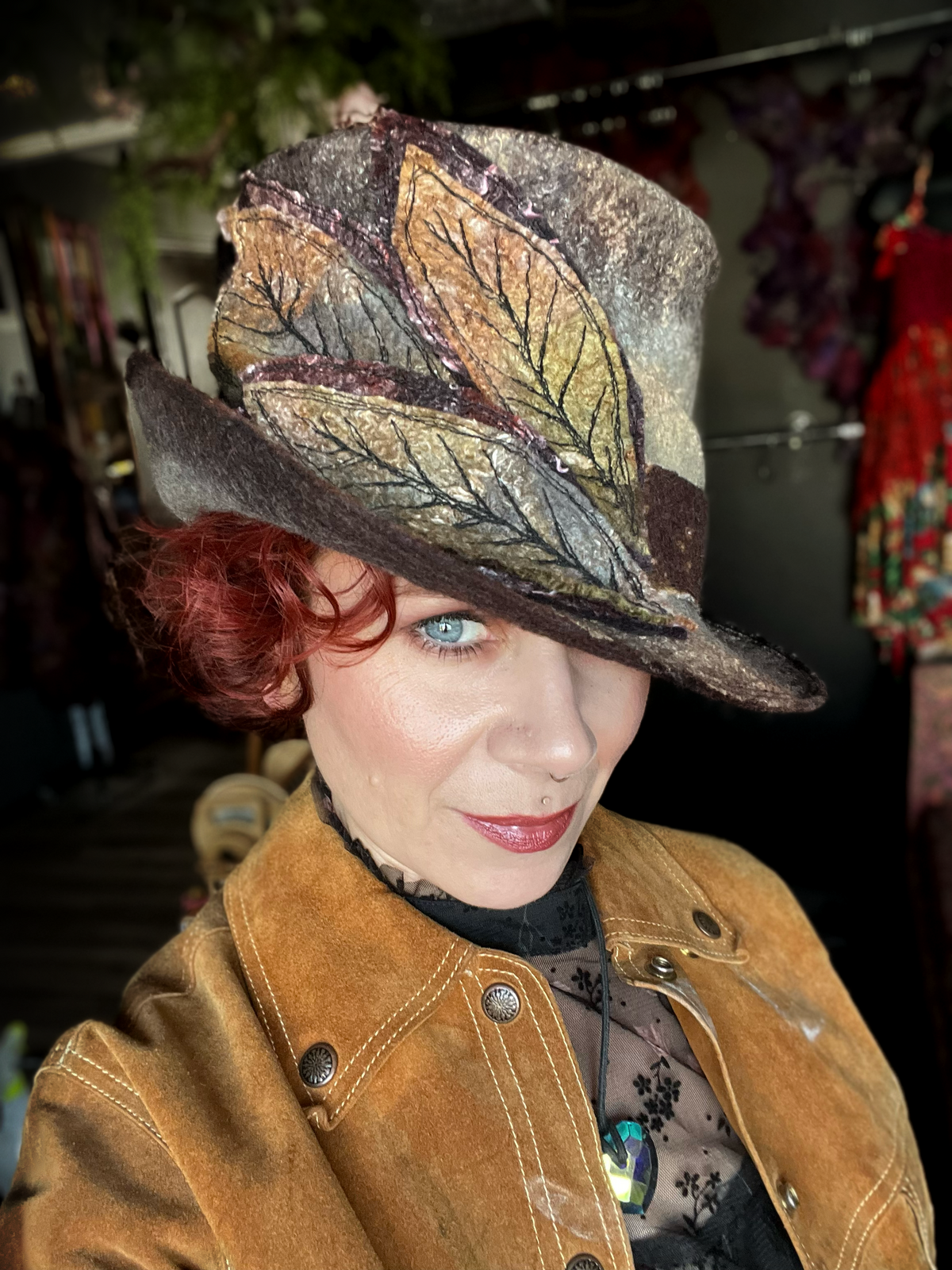 Felted top hat with leaves - 23.5”