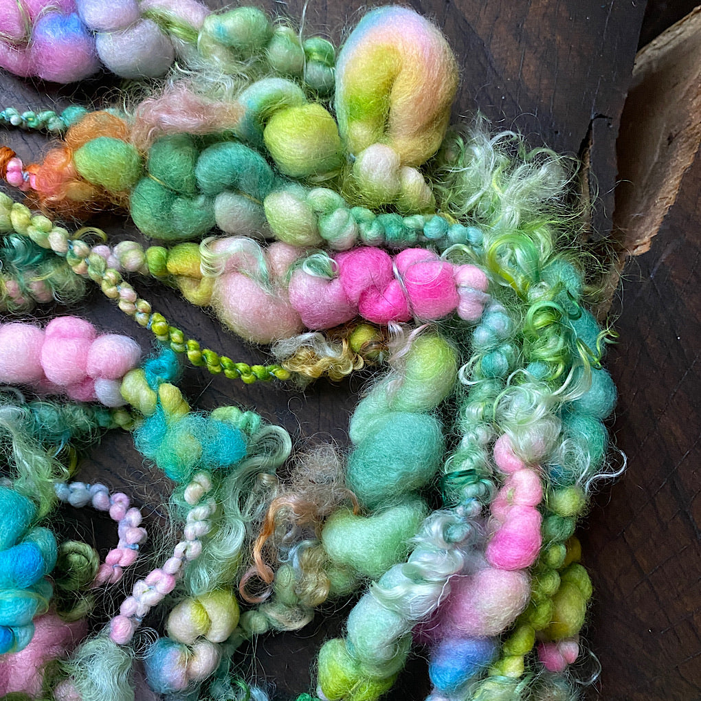 Jardin fleuri Jumbo boucle Art yarn with locks