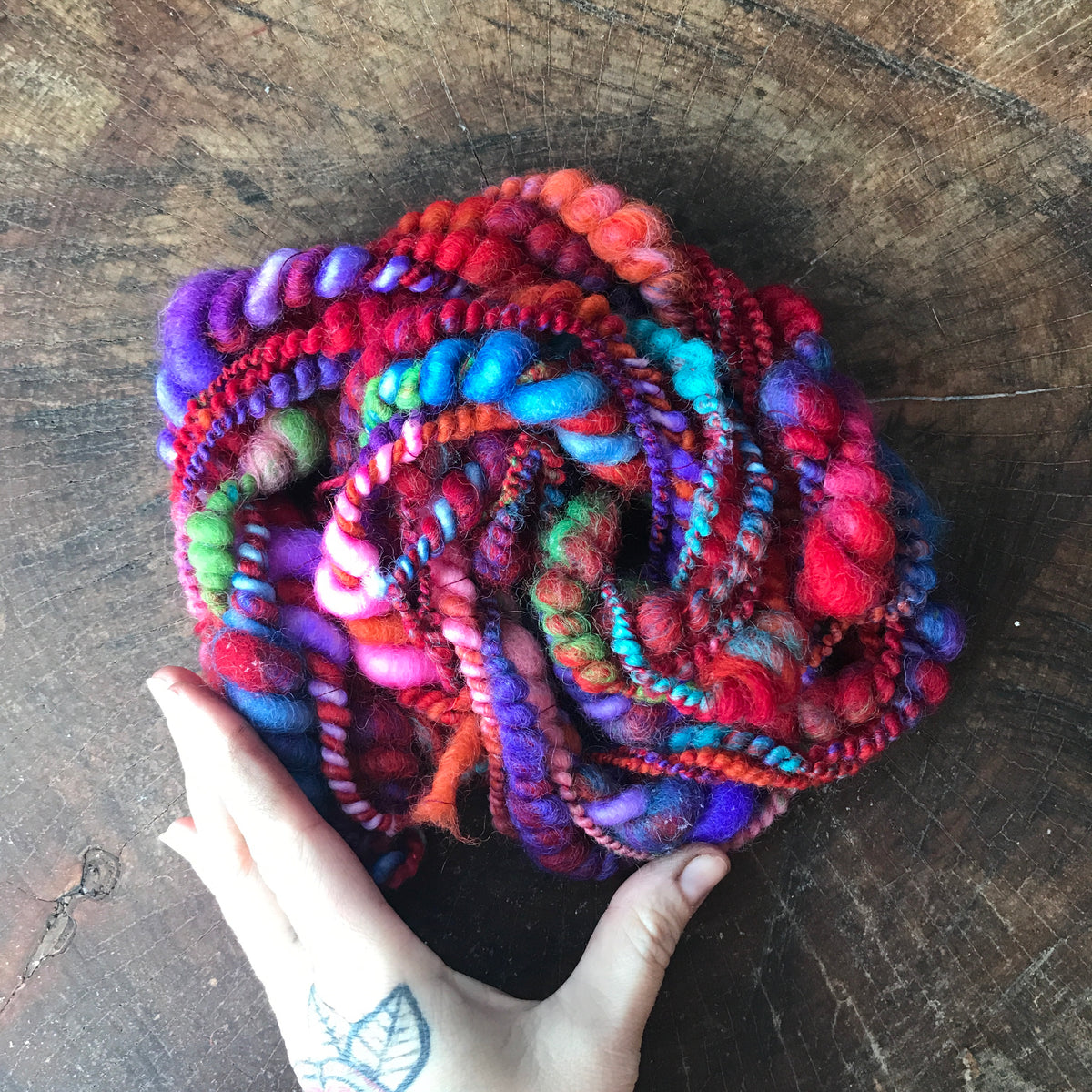 Red rainbow yarn 25g - Mynoush
