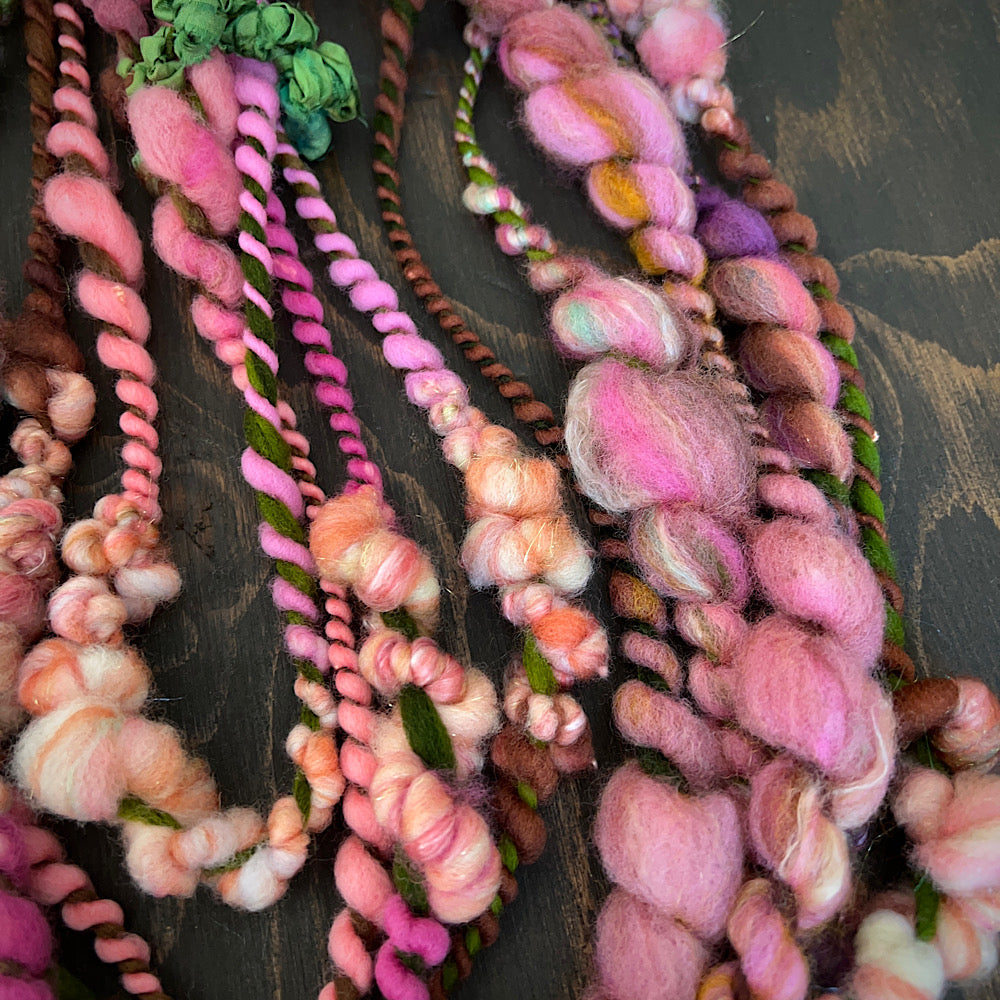 Art yarn for weaving