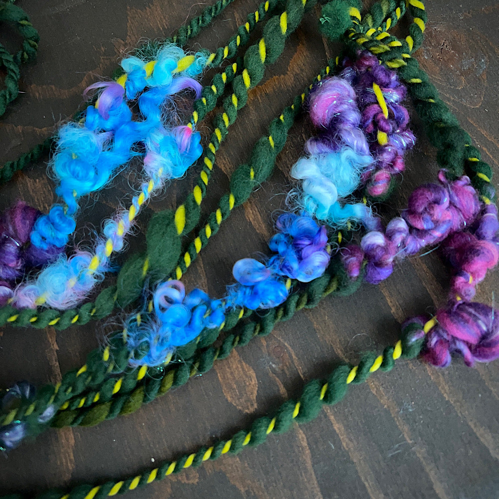 Art yarn for weaving