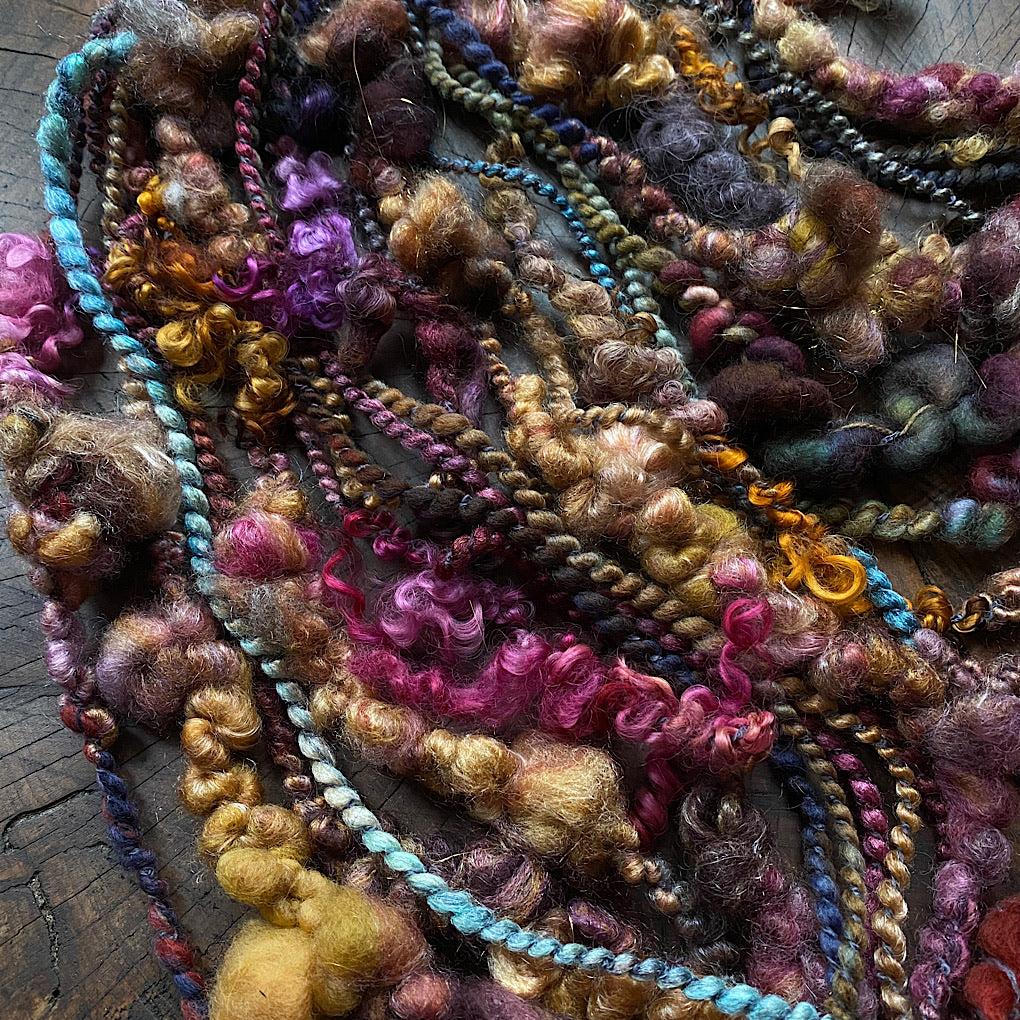 Clair-obscur Rich golden Art yarn