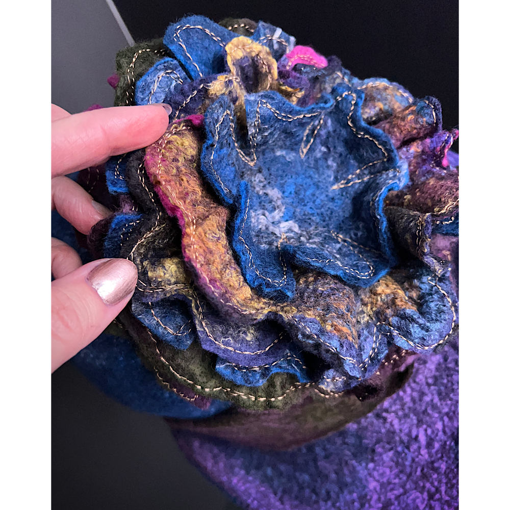 Felted flapper’s hat with rose size 23.5”