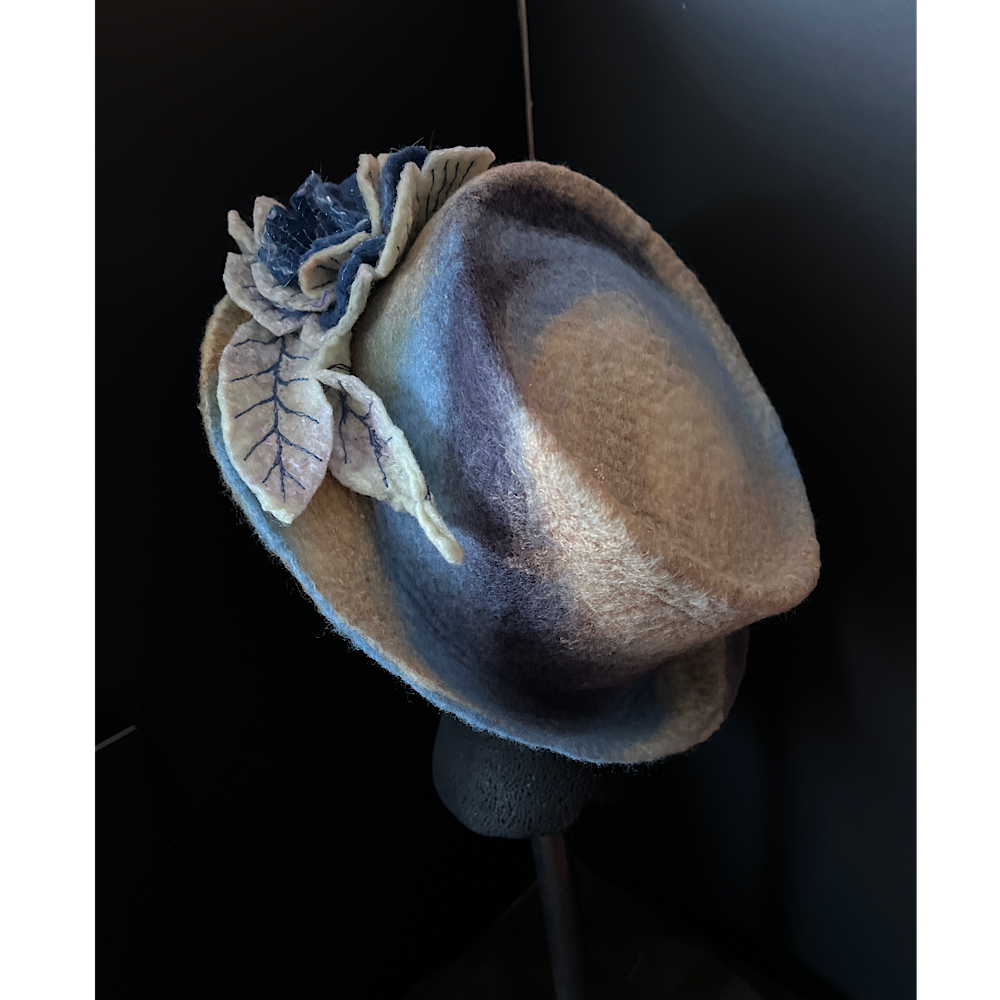 Felted top hat with rose - 22.5”