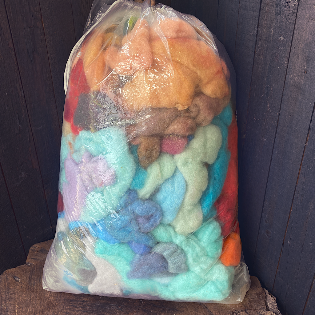 Wholesale carded wool lot