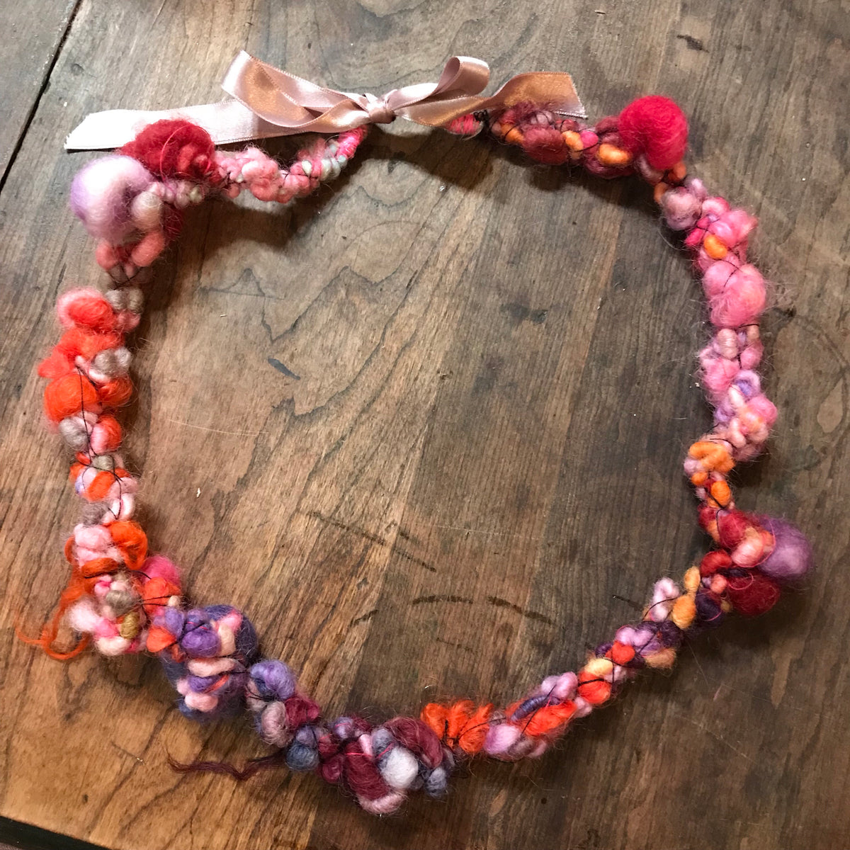 Yarn necklace no3 | Collier de laine no 3 - Mynoush