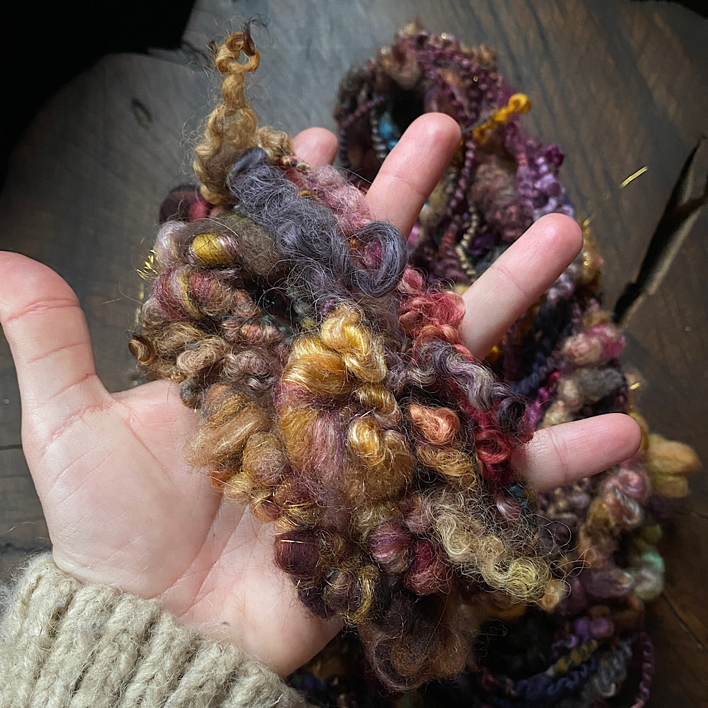 Clair-obscur Rich golden Art yarn