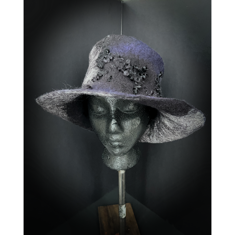Felted hat size 23.5”