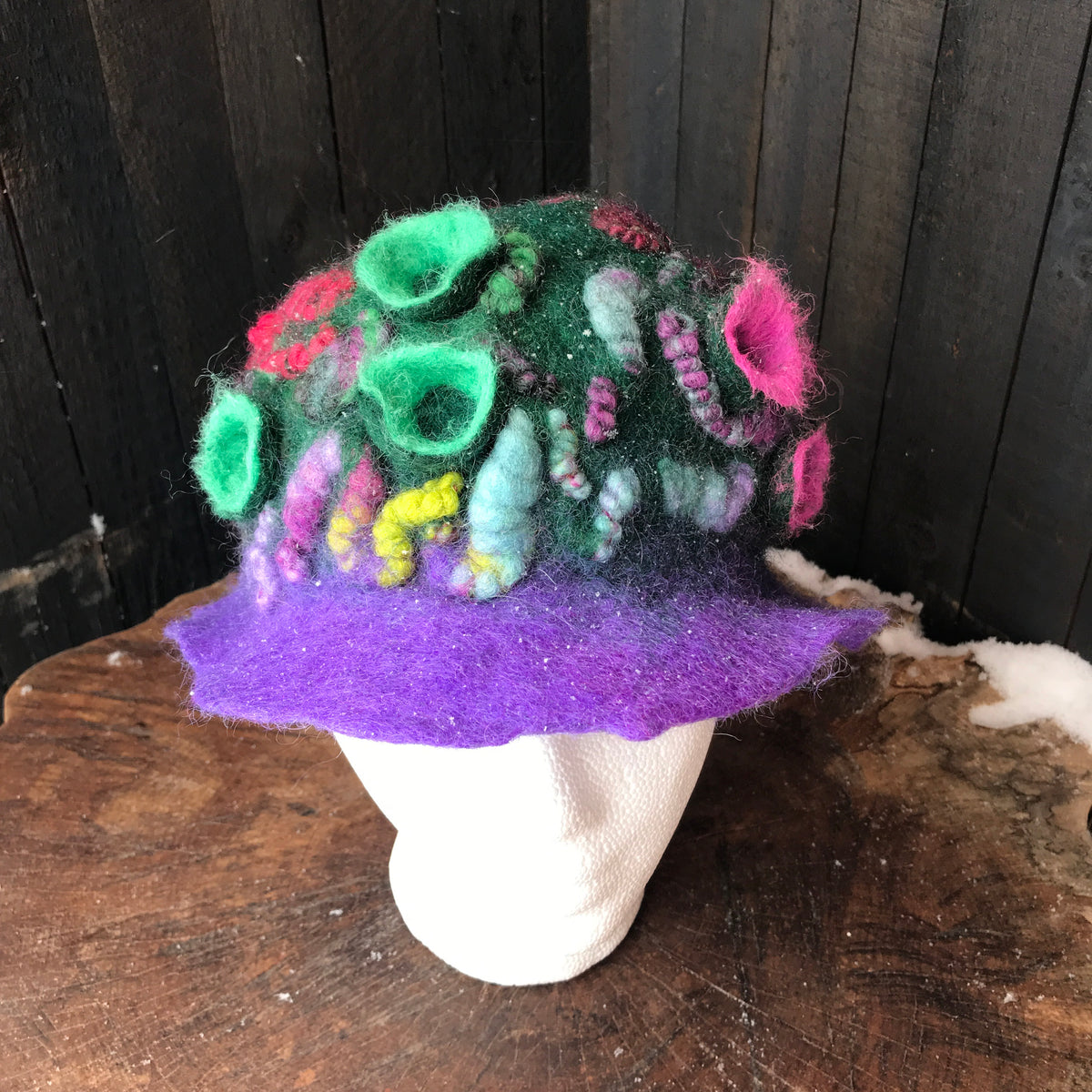 Green hat Chapeau vert - Mynoush