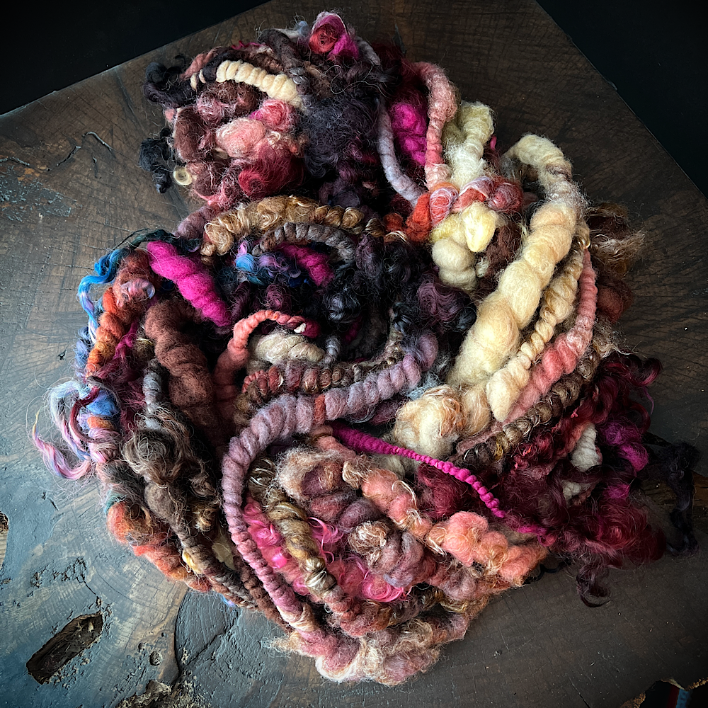 Winter rose - jumbo art yarn