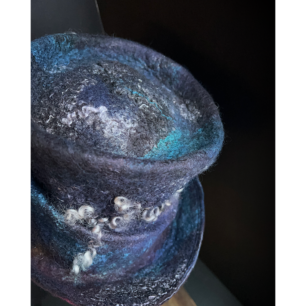 Felted top hat with flower - 23.5”