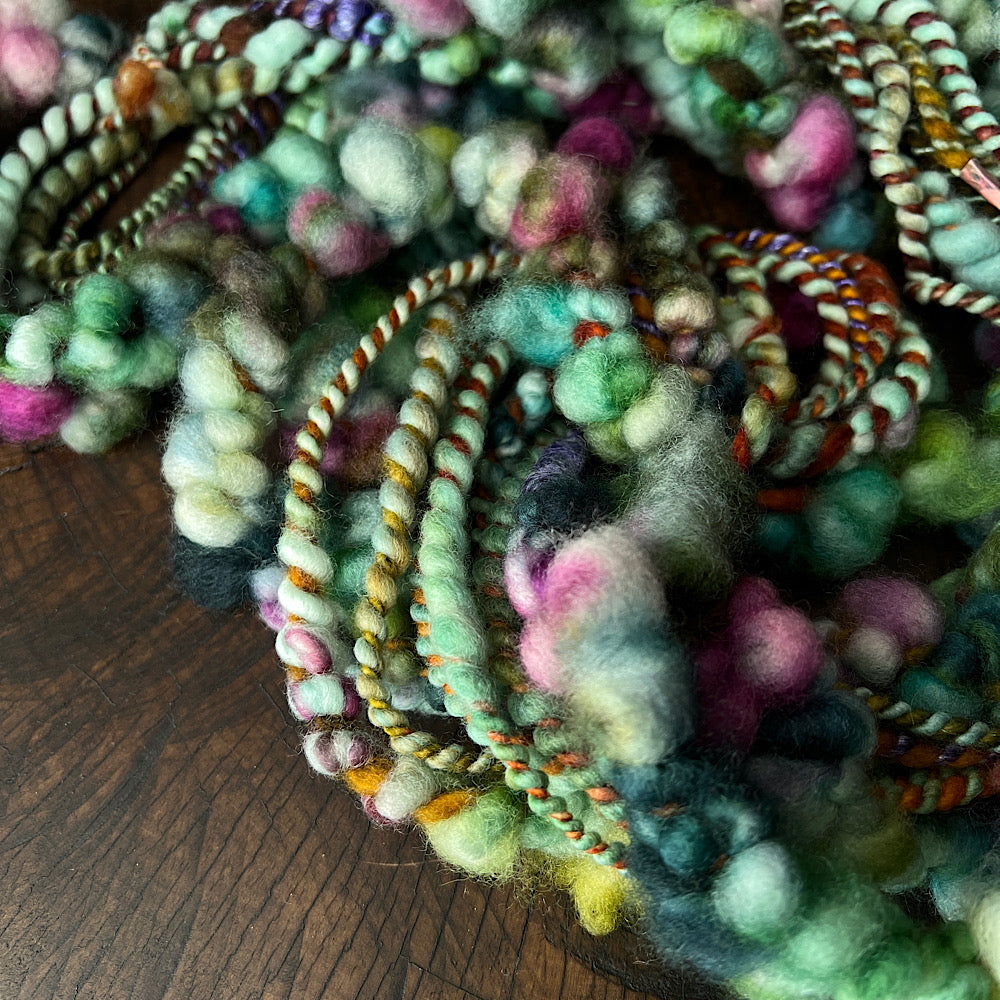 Moss fluff - art yarn