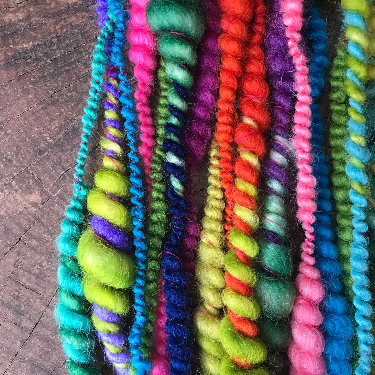 Rainbow green art yarn 100g - Mynoush