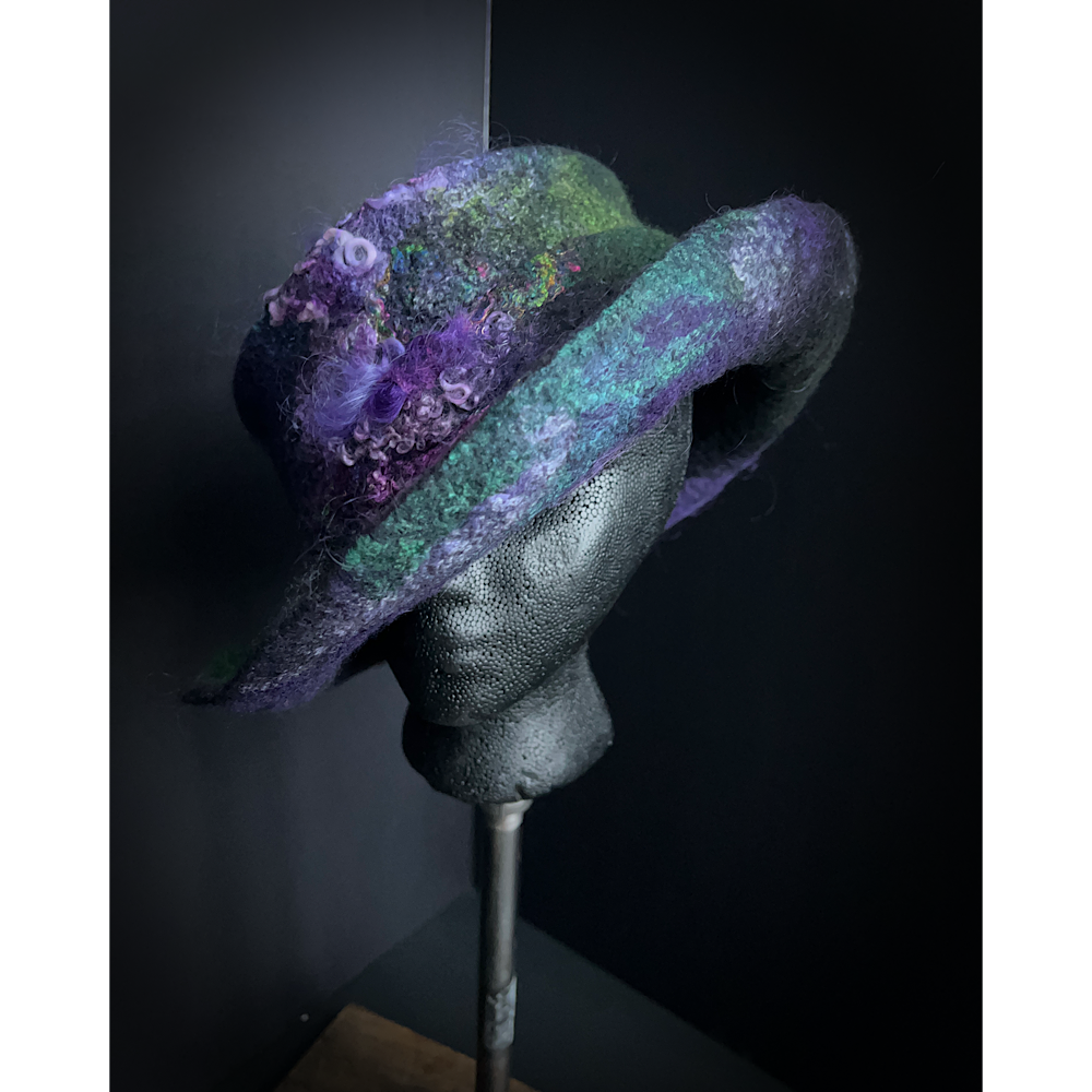 Felted hat size 23.5”