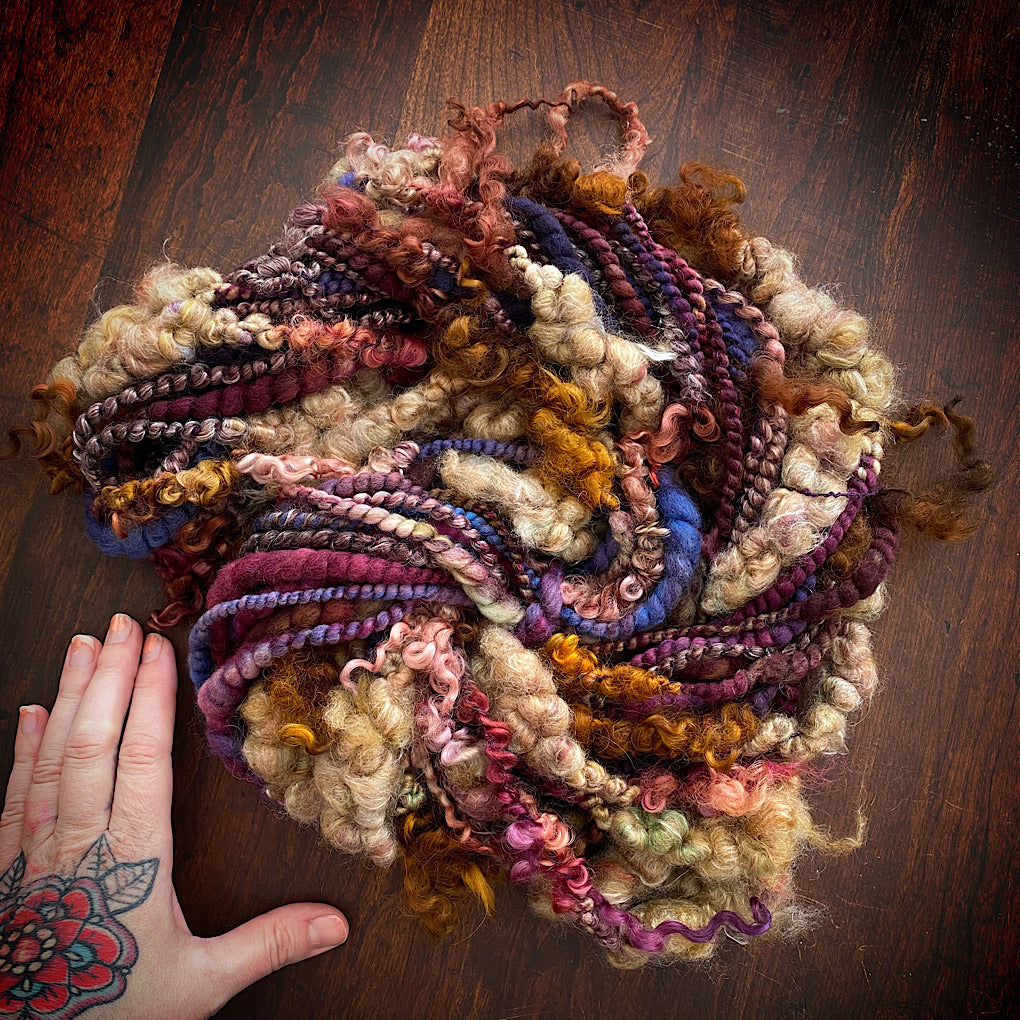 Clair-obscur Rich golden Signature Art yarn