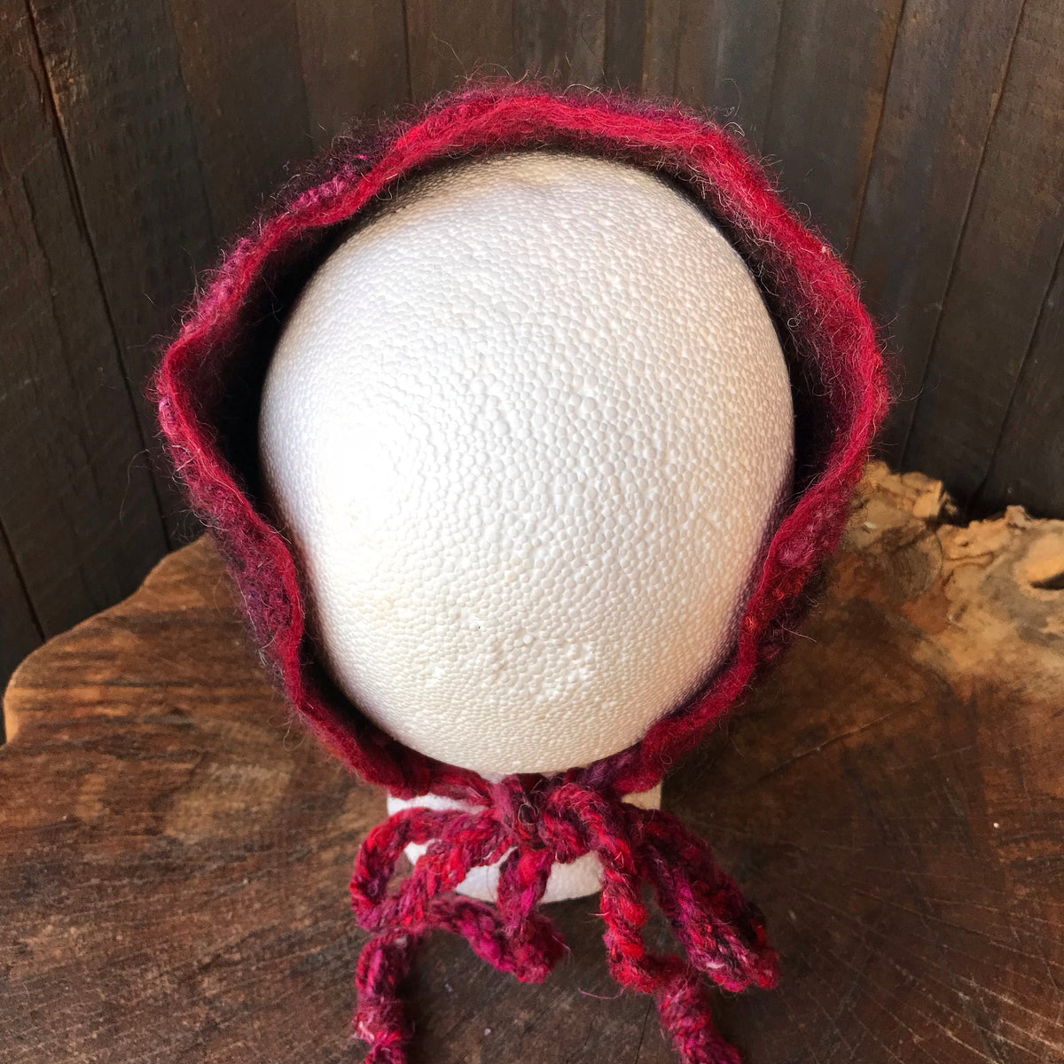 Red textured felted headband One size | Bandeau en feutre Rouge taille unique - Mynoush