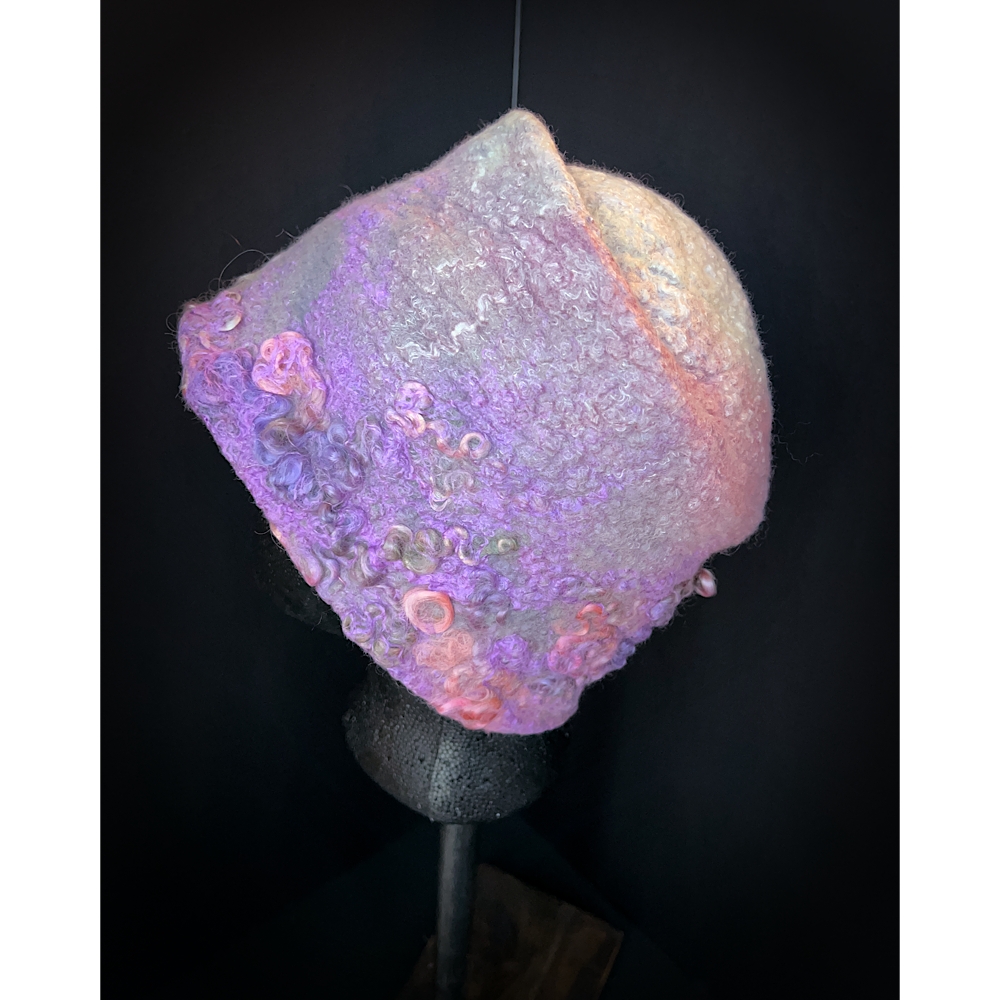 Felted toque with bubbles size 23”