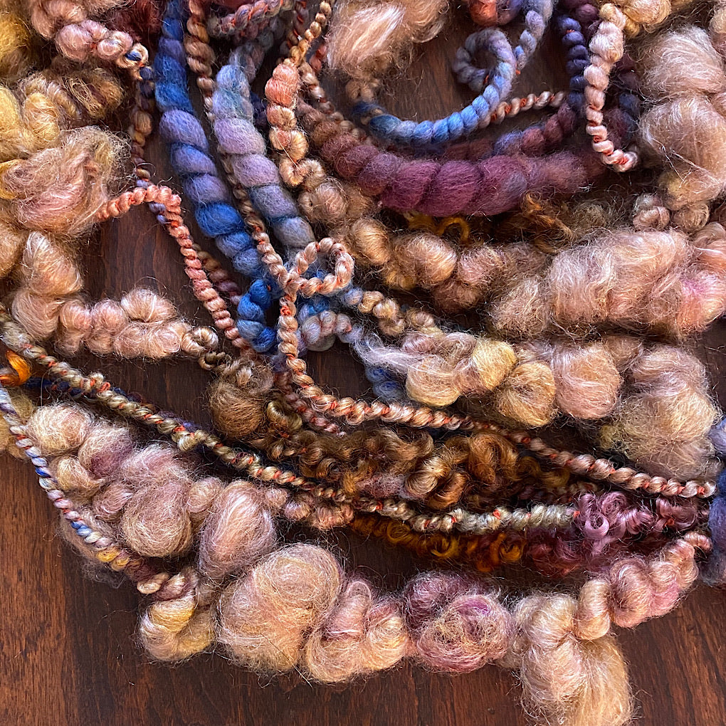 Clair-obscur Rich golden Signature Art yarn