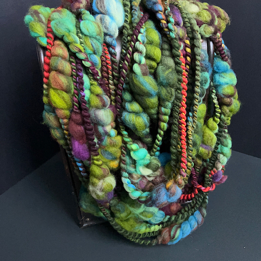 Green thick and thin art yarn