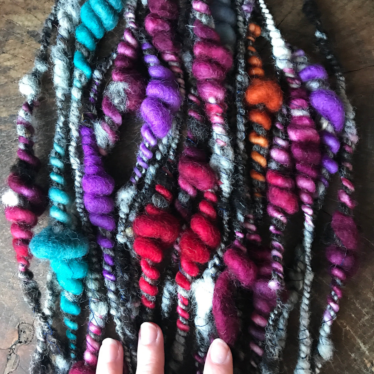 Grey  art yarn 100g 15y - Mynoush