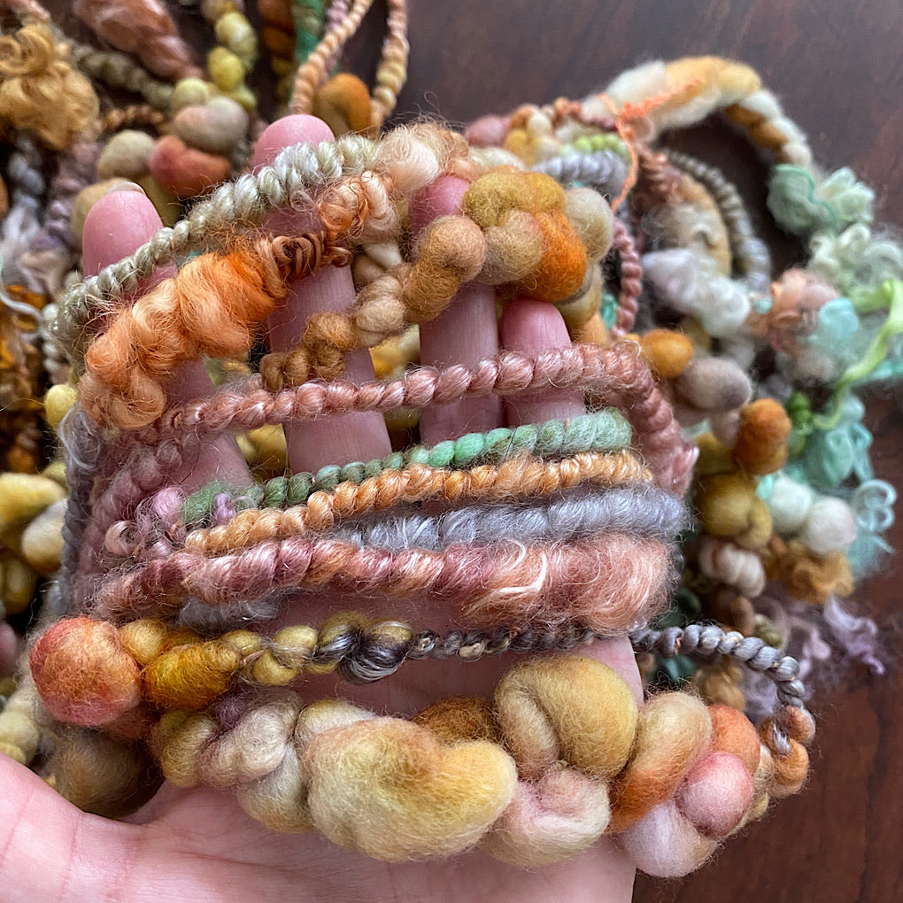 Caresse d’Avril Rich golden Signature Art yarn