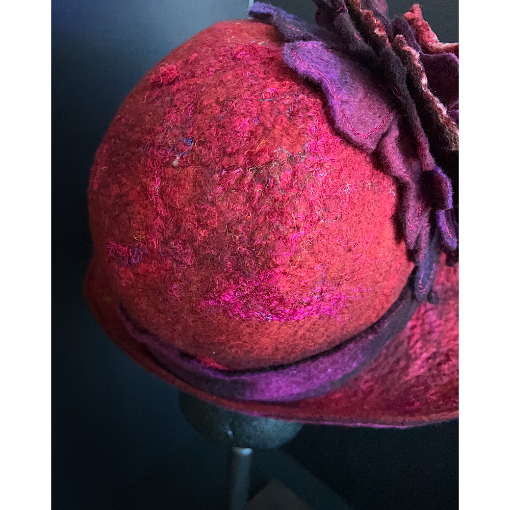 Felted flapper’s hat with rose size 23.5”