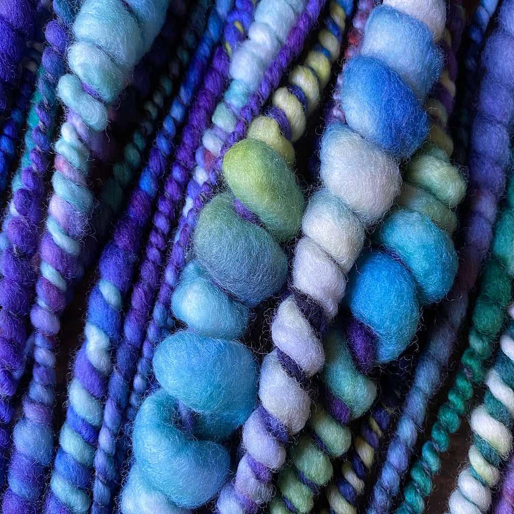 Aurora Extreme thick and thin merino yarn