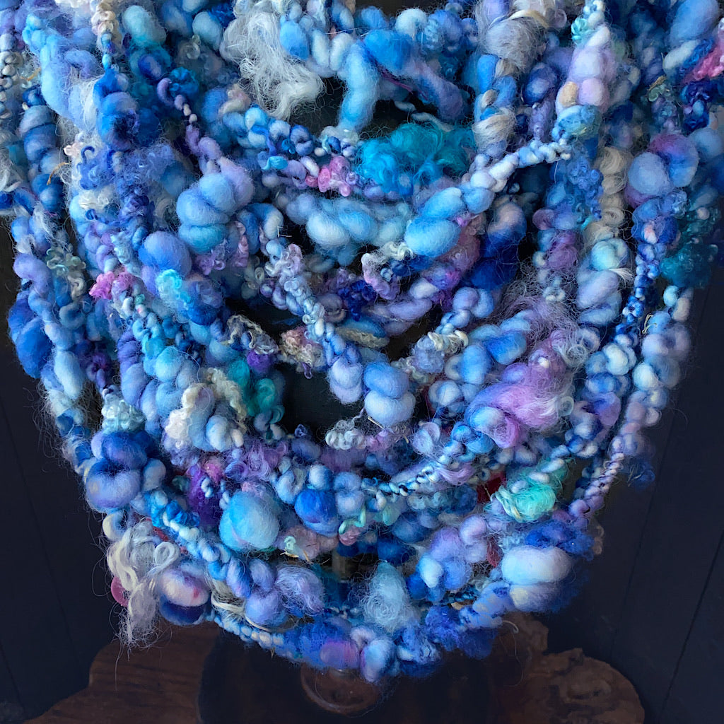 Les yeux bleus - Art yarn