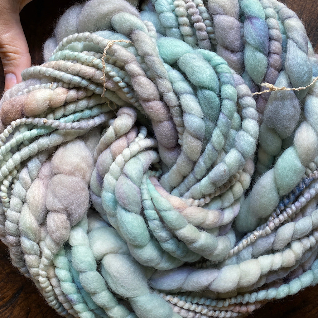 Menthe antique jumbo spiral merino yarn
