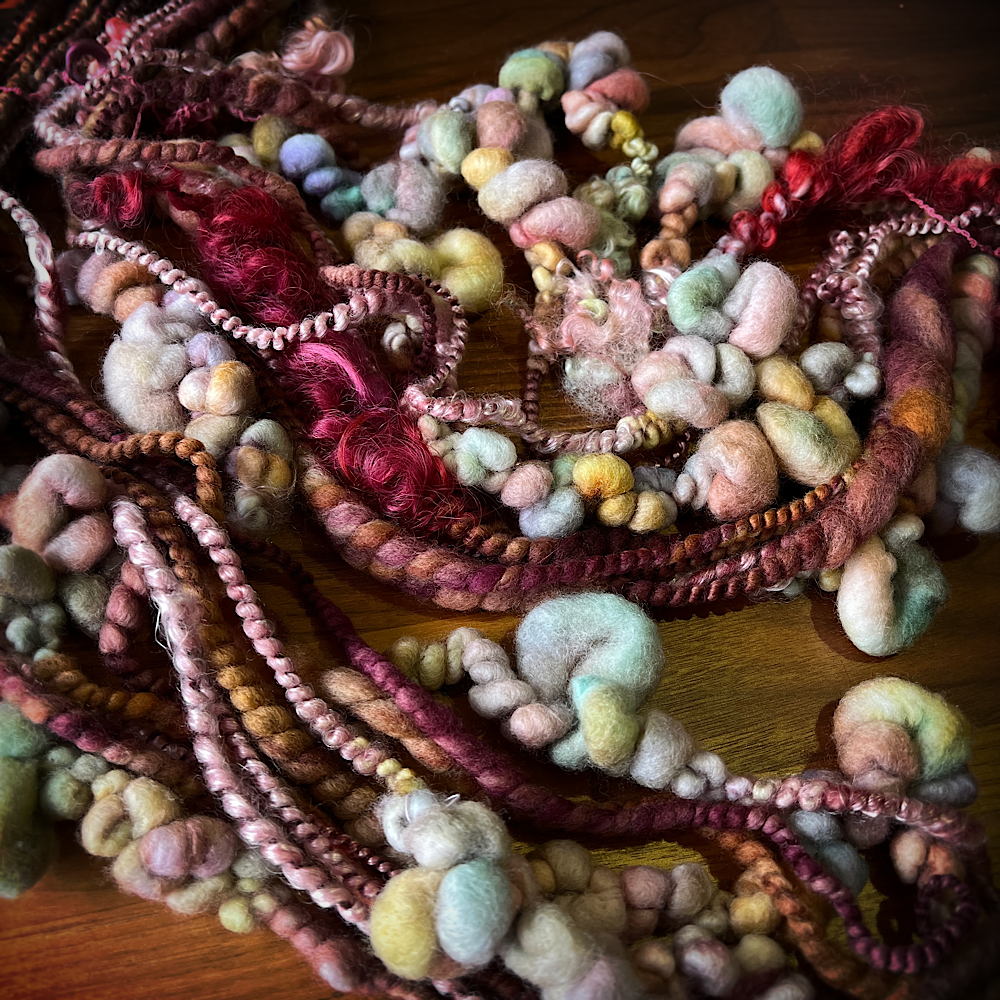 Rose wood - bubbly art yarn