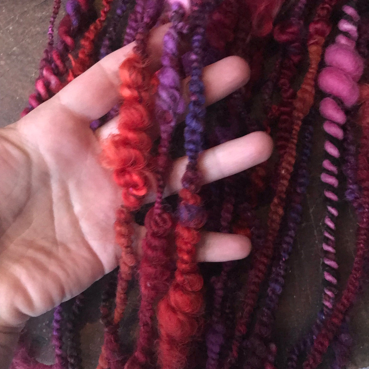 RESERVE Louise D. Burgundy art yarn 100g 19y - Mynoush