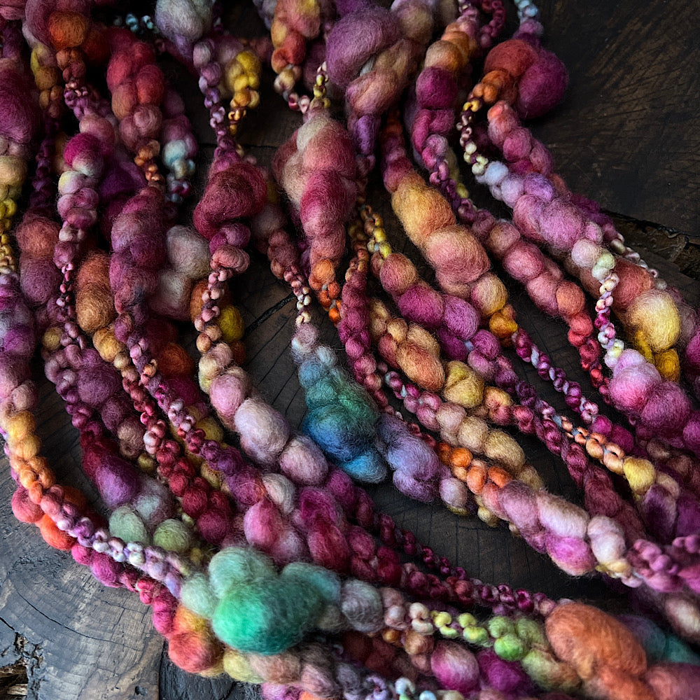 Velvet rose - jumbo boucle yarn