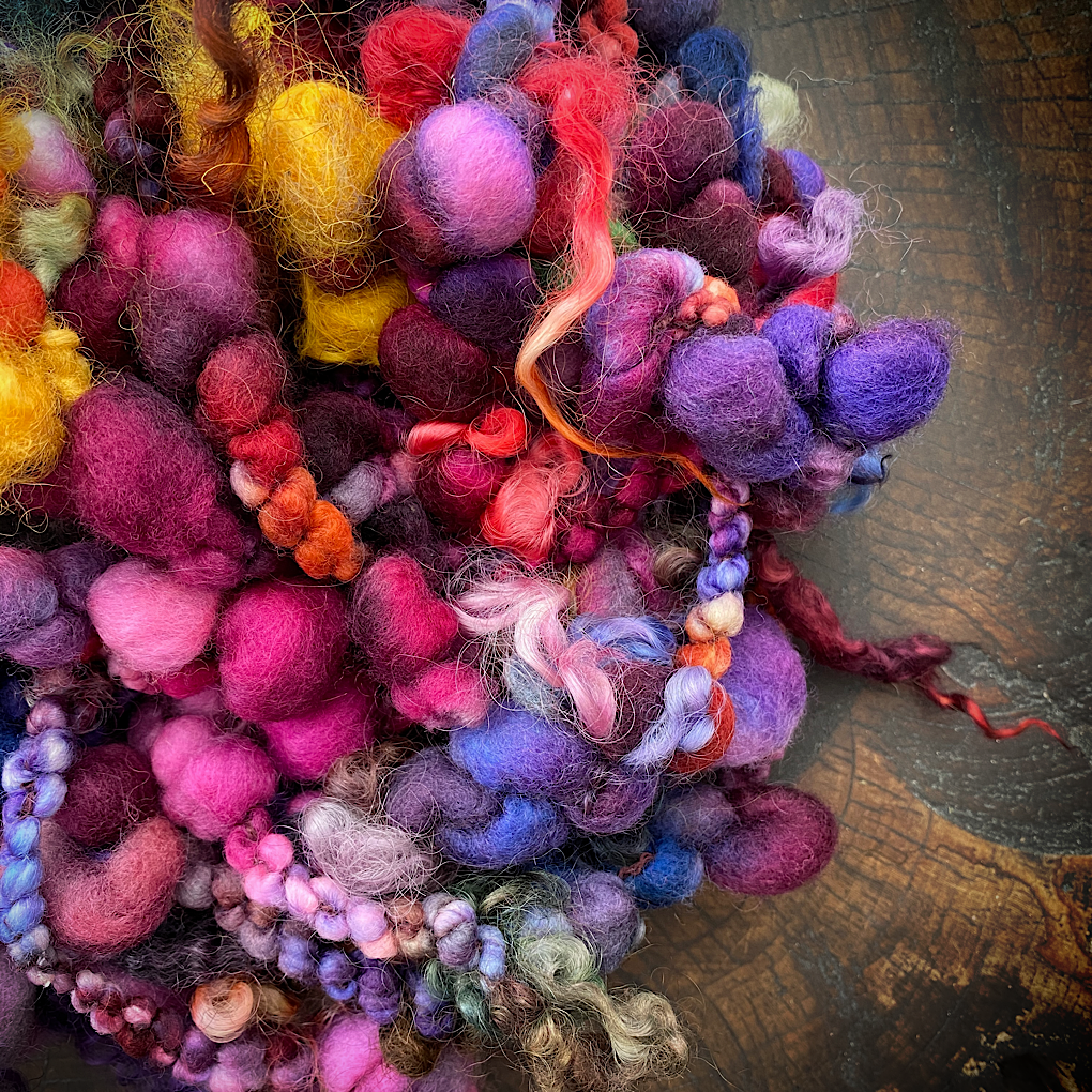 Mina Jumbo boucle art yarn